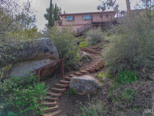 204 Tillie Creek Road, Wofford Heights, CA 93285