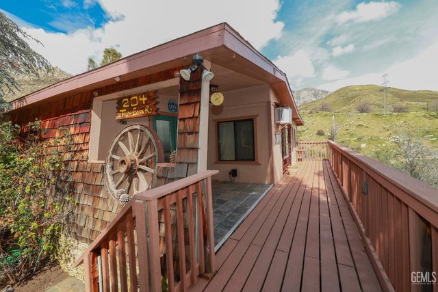 204 Tillie Creek Road, Wofford Heights, CA 93285
