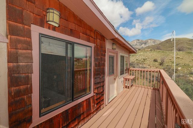 204 Tillie Creek Road, Wofford Heights, CA 93285