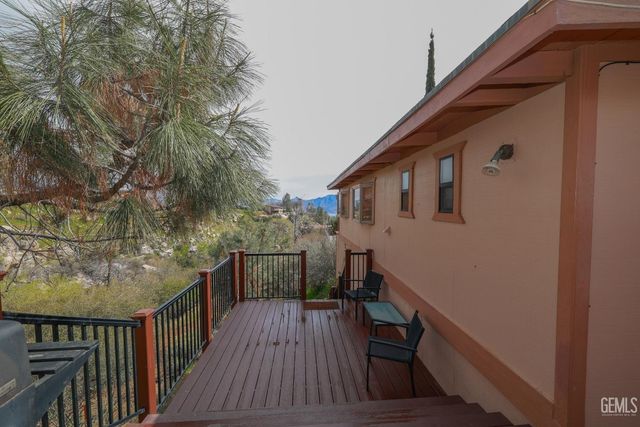 204 Tillie Creek Road, Wofford Heights, CA 93285