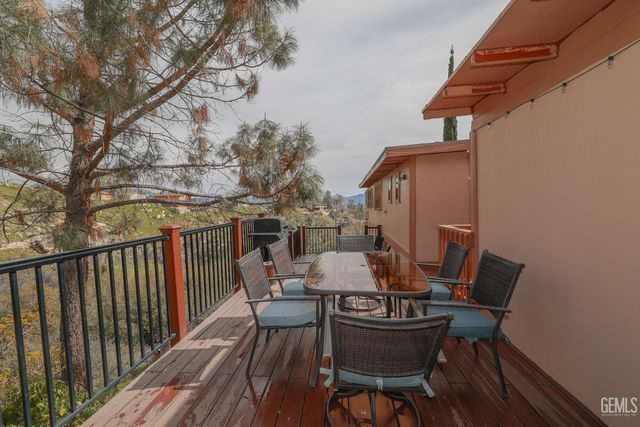 204 Tillie Creek Road, Wofford Heights, CA 93285