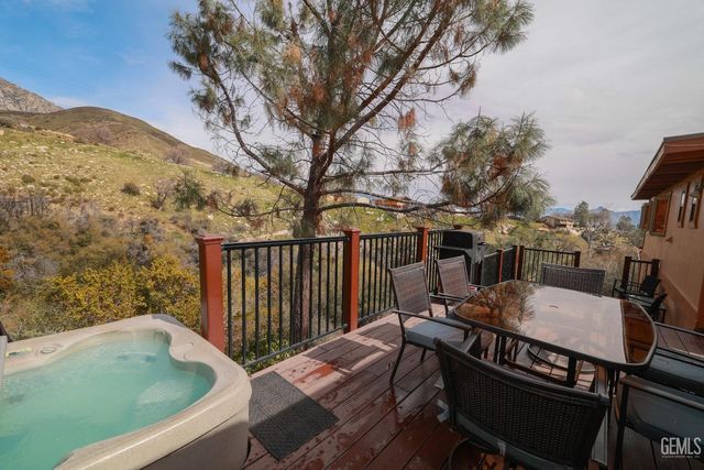 204 Tillie Creek Road, Wofford Heights, CA 93285