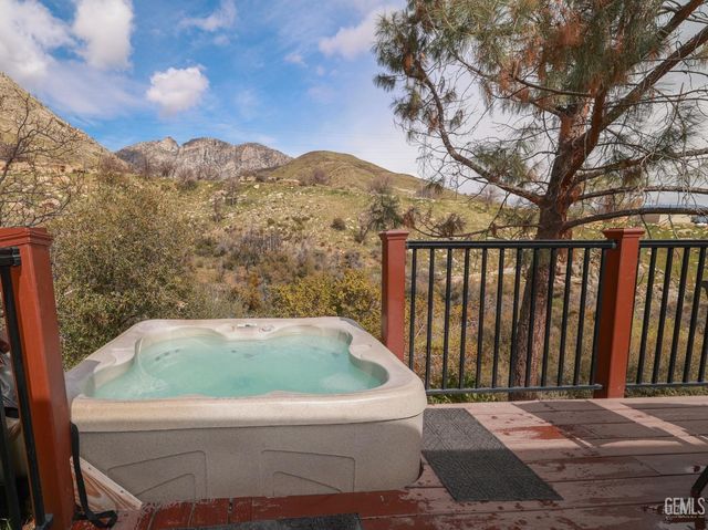 204 Tillie Creek Road, Wofford Heights, CA 93285