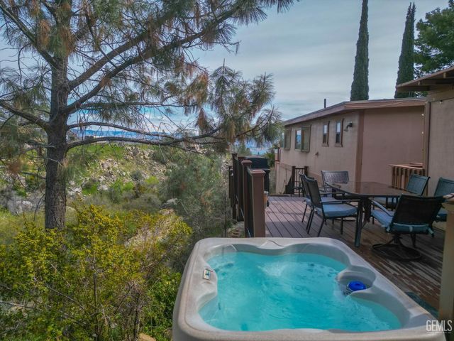 204 Tillie Creek Road, Wofford Heights, CA 93285