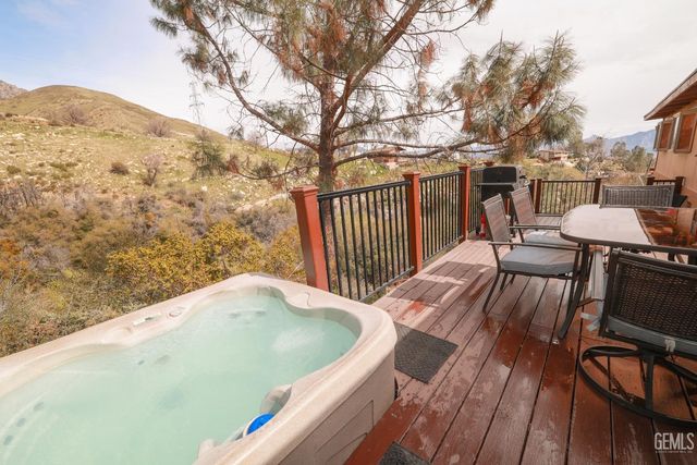 204 Tillie Creek Road, Wofford Heights, CA 93285