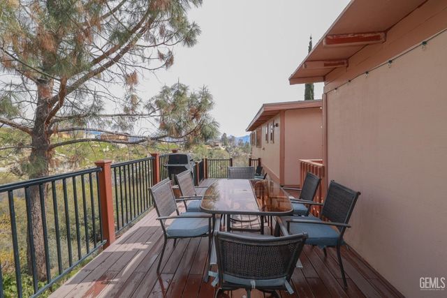 204 Tillie Creek Road, Wofford Heights, CA 93285