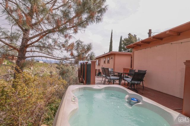 204 Tillie Creek Road, Wofford Heights, CA 93285