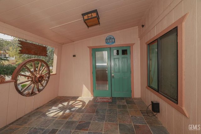 204 Tillie Creek Road, Wofford Heights, CA 93285