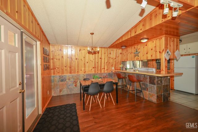 204 Tillie Creek Road, Wofford Heights, CA 93285