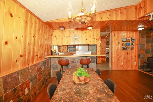 204 Tillie Creek Road, Wofford Heights, CA 93285