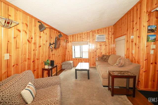 204 Tillie Creek Road, Wofford Heights, CA 93285