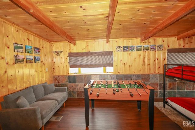 204 Tillie Creek Road, Wofford Heights, CA 93285