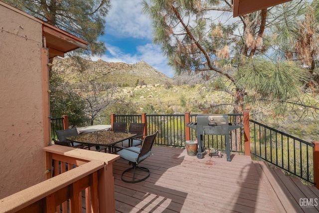 204 Tillie Creek Road, Wofford Heights, CA 93285