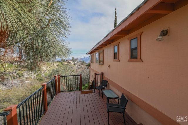 204 Tillie Creek Road, Wofford Heights, CA 93285