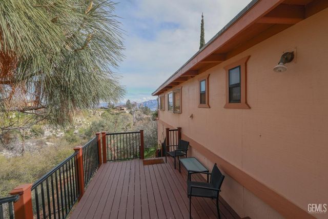 204 Tillie Creek Road, Wofford Heights, CA 93285