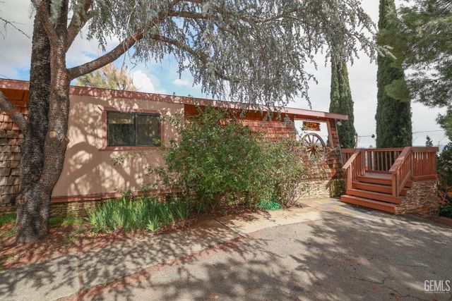 204 Tillie Creek Road, Wofford Heights, CA 93285