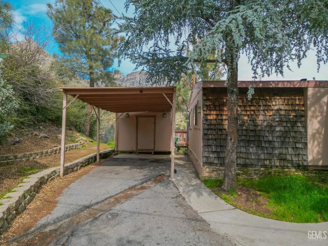 204 Tillie Creek Road, Wofford Heights, CA 93285
