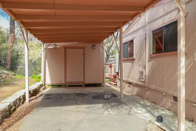 204 Tillie Creek Road, Wofford Heights, CA 93285