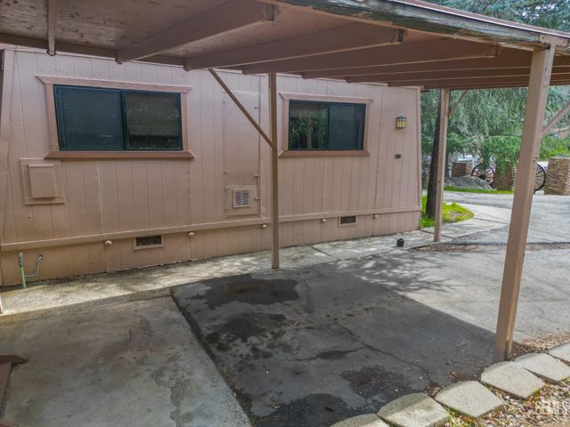 204 Tillie Creek Road, Wofford Heights, CA 93285