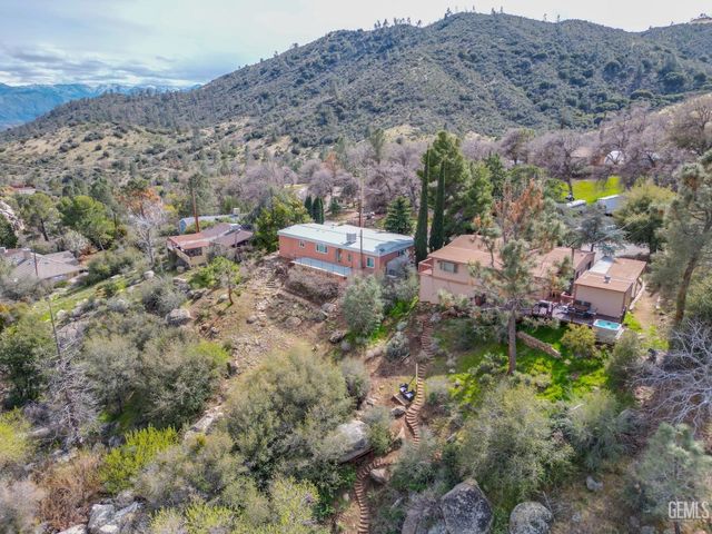 204 Tillie Creek Road, Wofford Heights, CA 93285