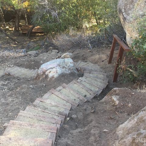 204 Tillie Creek Road, Wofford Heights, CA 93285