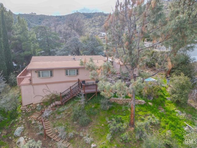 204 Tillie Creek Road, Wofford Heights, CA 93285