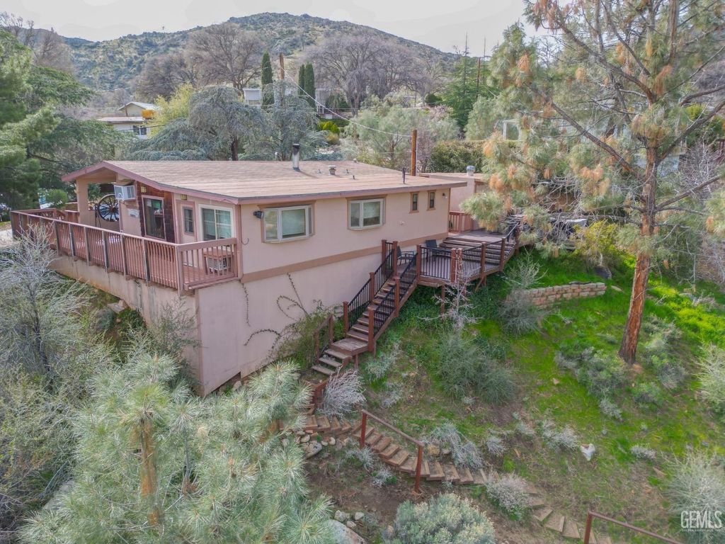 204 Tillie Creek Road, Wofford Heights, CA 93285