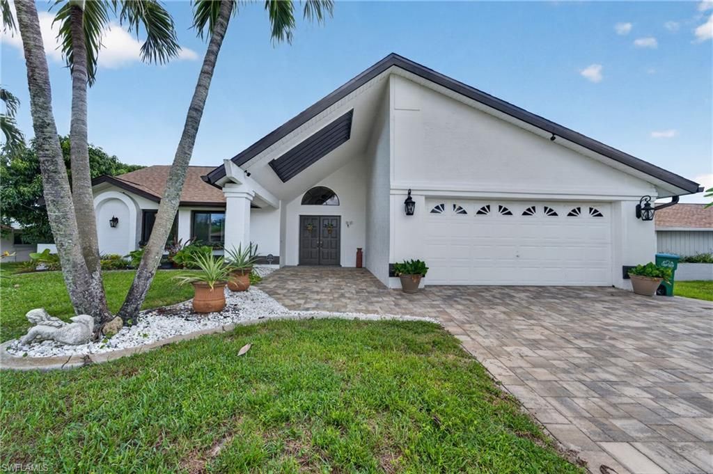 304 SE 29th TER, CAPE CORAL, FL 33904 — exterior