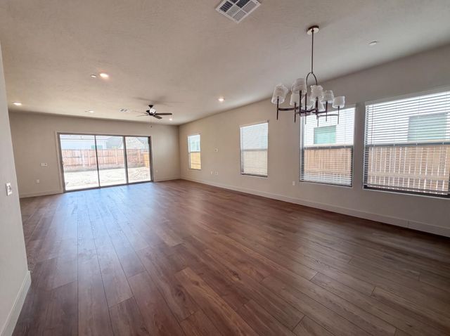 2246 N Marion Avenue, Clovis, CA 93619