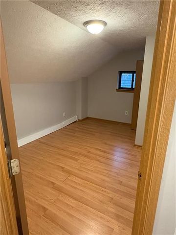 2114 Murray Ave 2nd floor, Squirrel Hill, PA 15217