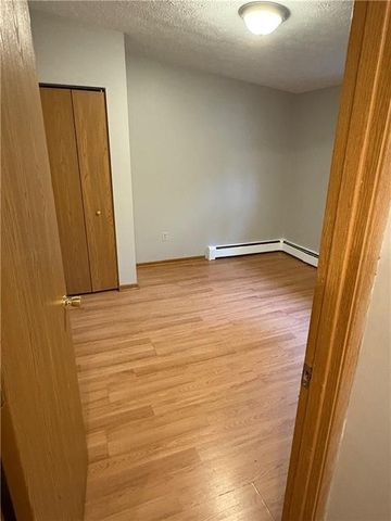 2114 Murray Ave 2nd floor, Squirrel Hill, PA 15217
