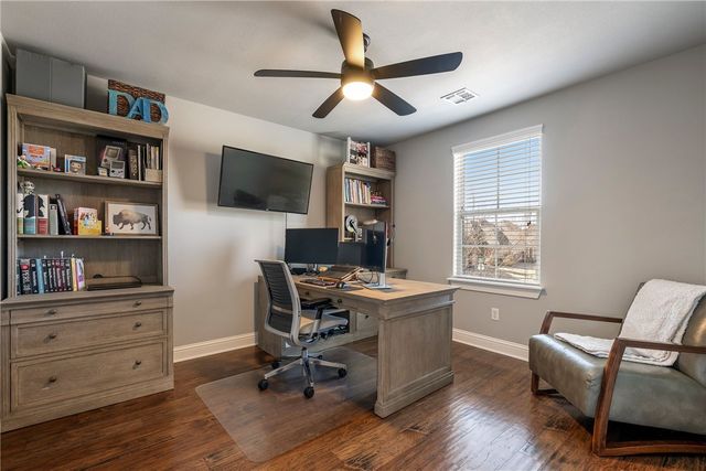 6215 S 26th Street, Rogers, AR 72758