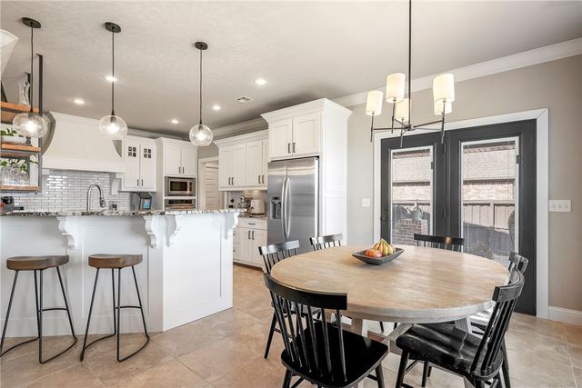 6215 S 26th Street, Rogers, AR 72758