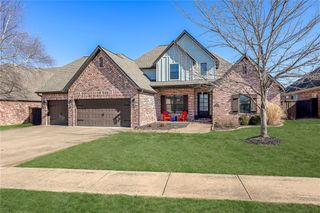 6215 S 26th Street, Rogers, AR 72758