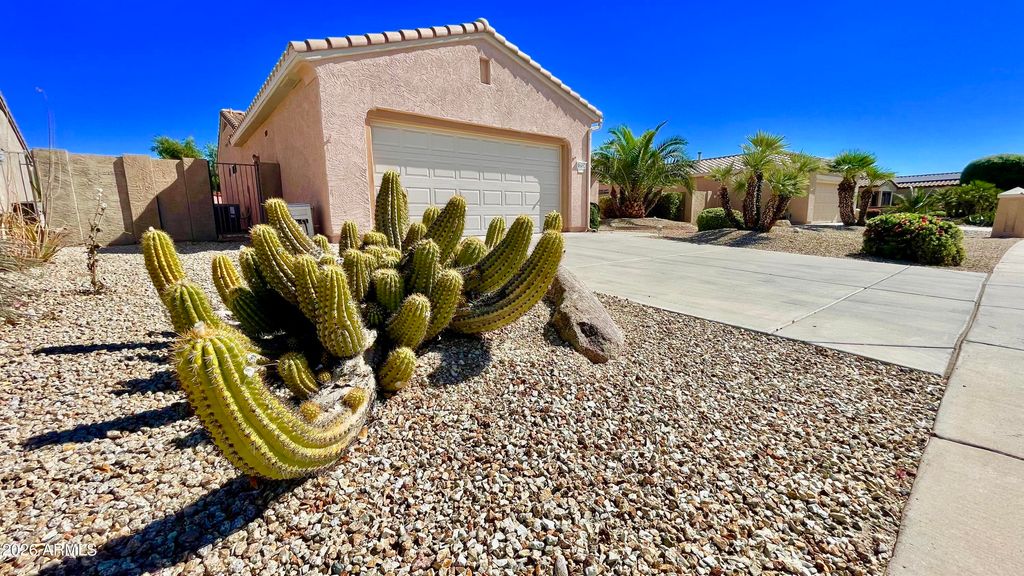 16452 W CENTURY PLANT Drive, Surprise, AZ 85387 — photo 3