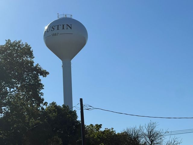 603 N Denton Avenue, Justin, TX 76247