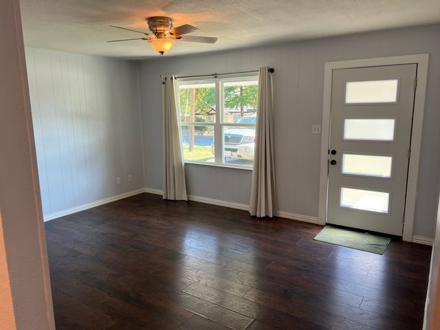 603 N Denton Avenue, Justin, TX 76247