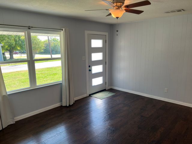 603 N Denton Avenue, Justin, TX 76247