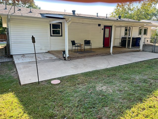 603 N Denton Avenue, Justin, TX 76247