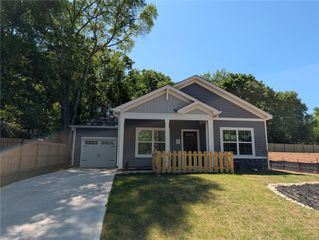 7 Iola Street, Greenville, SC 29611