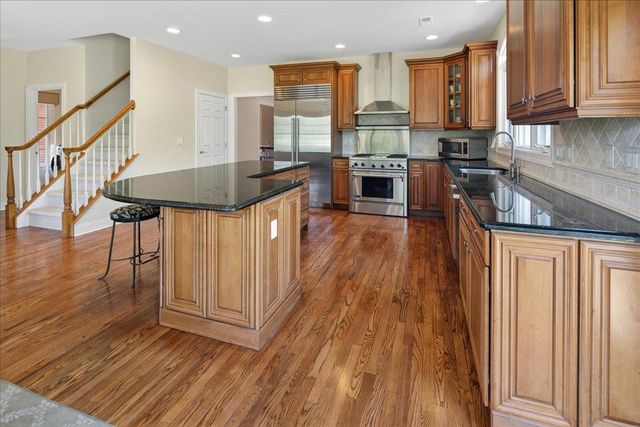116 GRAYSON DR, Belle Mead, NJ 08502