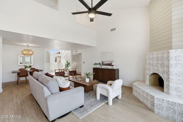 845 N OAK Court, Chandler, AZ 85226