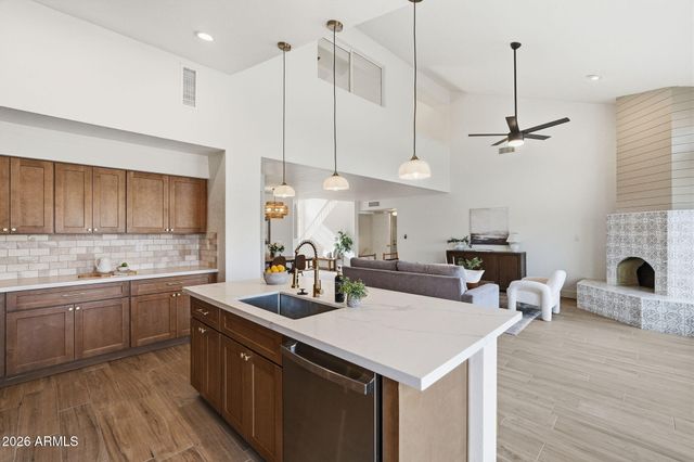 845 N OAK Court, Chandler, AZ 85226