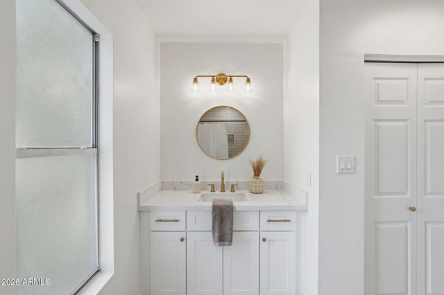 845 N OAK Court, Chandler, AZ 85226