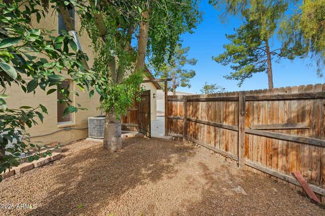 845 N OAK Court, Chandler, AZ 85226