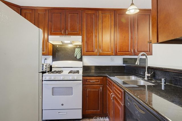 62 Orange Blossom, Irvine, CA 92618