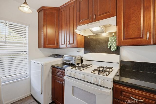 62 Orange Blossom, Irvine, CA 92618