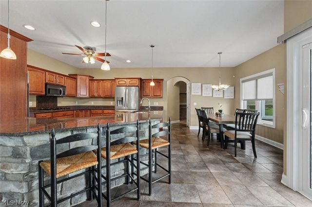 11780 Ascot Lane, Chagrin Falls, OH 44023