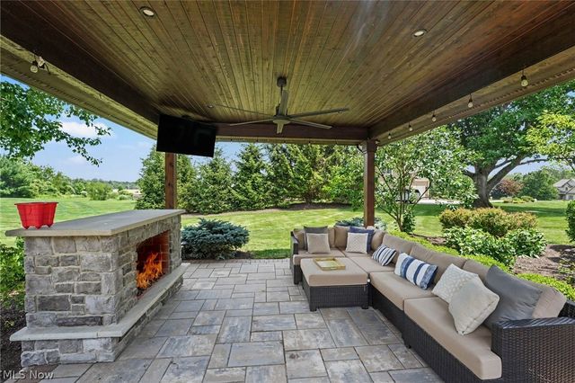 11780 Ascot Lane, Chagrin Falls, OH 44023