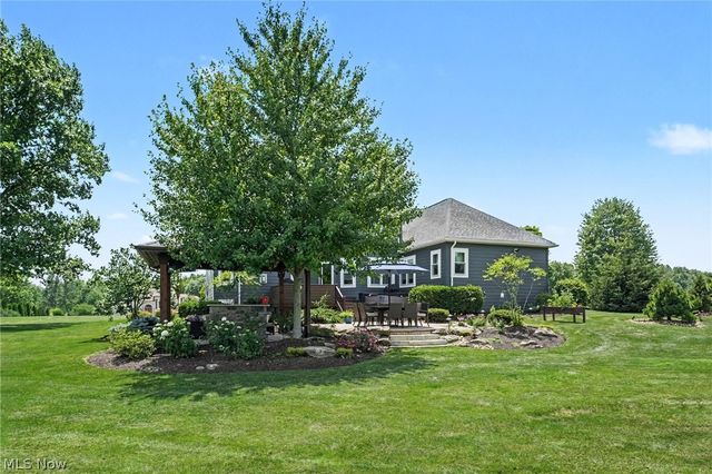 11780 Ascot Lane, Chagrin Falls, OH 44023